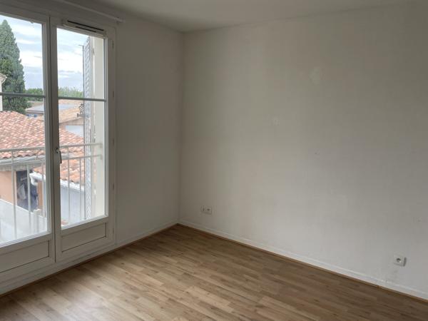 Appartement
                                                                                                                                                                                                                                                                                                                        2 pièce(s)                                                                                                                                                                                                          1 chambre(s)                                                                                                                                                                                                          45  m²