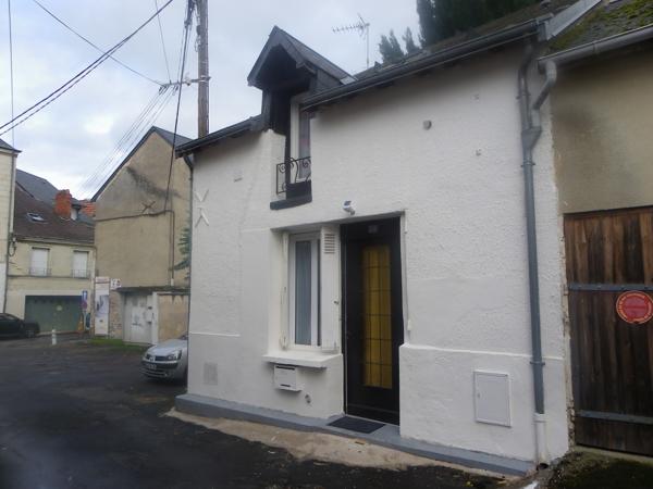 MAISON DE VILLE F2 41.6M² PLEIN CENTRE VILLE CHÂTELLERAULT Réf 2673
