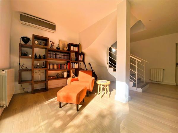 13012 / Maison / Piscine / Jardin / Garage