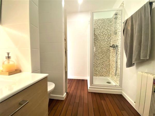 13012 / Maison / Piscine / Jardin / Garage