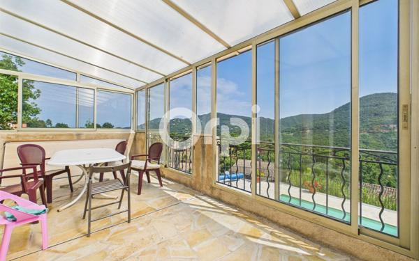 Maison à vendre    8 pièces • 244,72 m2 Les Adrets-de-l'Estérel