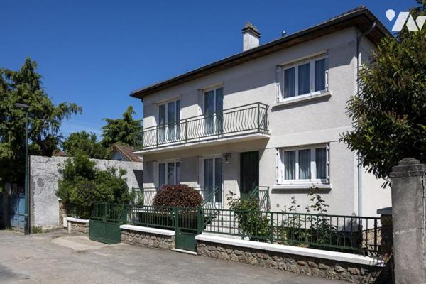 Maison familiale (future ligne Grand Paris) – rue calme et privatisée.