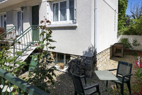 Maison familiale (future ligne Grand Paris) – rue calme et privatisée.