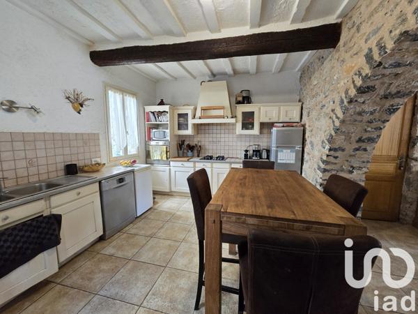Maison de village 4 pièces de 130 m² à Villeneuve-les-Corbières (11360)