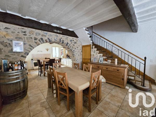 Maison de village 4 pièces de 130 m² à Villeneuve-les-Corbières (11360)