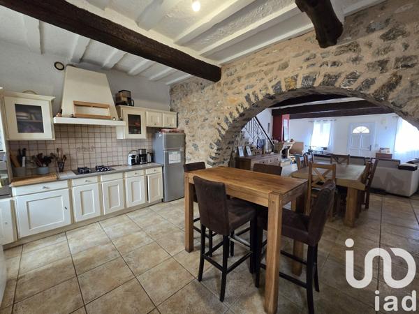 Maison de village 4 pièces de 130 m² à Villeneuve-les-Corbières (11360)