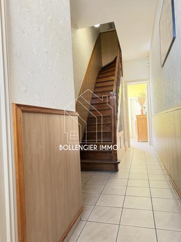 Maison 8 pièce(s) 2 chambre(s) 86 m²