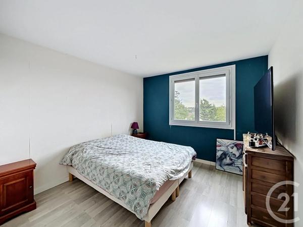 Appartement F4 à vendre  4 pièces - 92 m 2   GARGES LES GONESSE  - 95