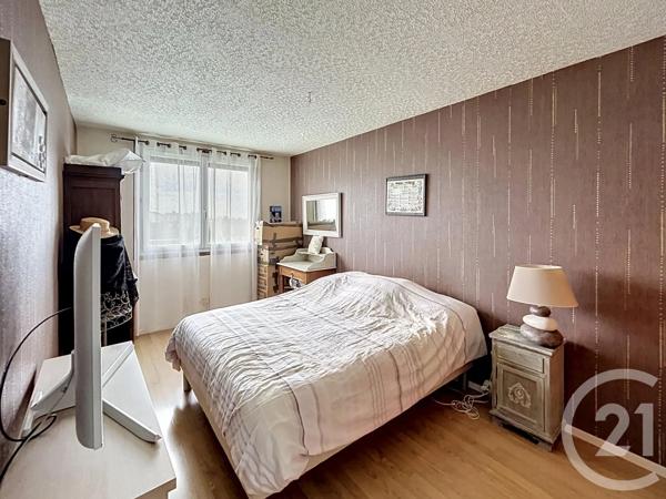 Appartement F4 à vendre  4 pièces - 92 m 2   GARGES LES GONESSE  - 95
