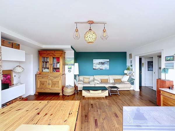 Appartement
         2 pièces
        - 58 m² Exclusivité 199 000 € *