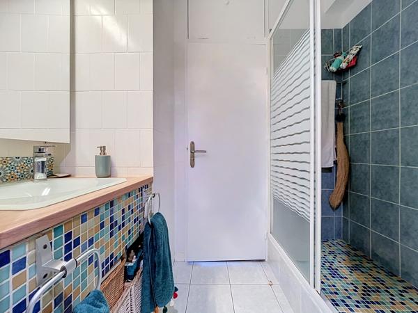 Appartement
         2 pièces
        - 58 m² Exclusivité 199 000 € *