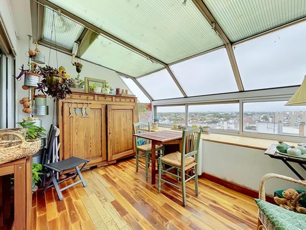 Appartement
         2 pièces
        - 58 m² Exclusivité 199 000 € *