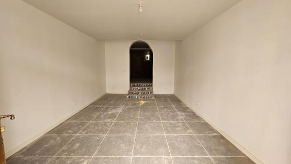 Local à usage de magasin entièrement rénové hypercentre Ferrières