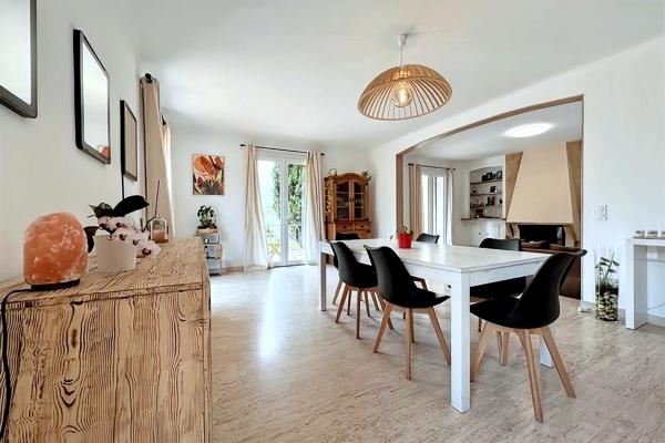 Sorgues (84700) Maison Sorgues 7 pièce(s) 180 m2