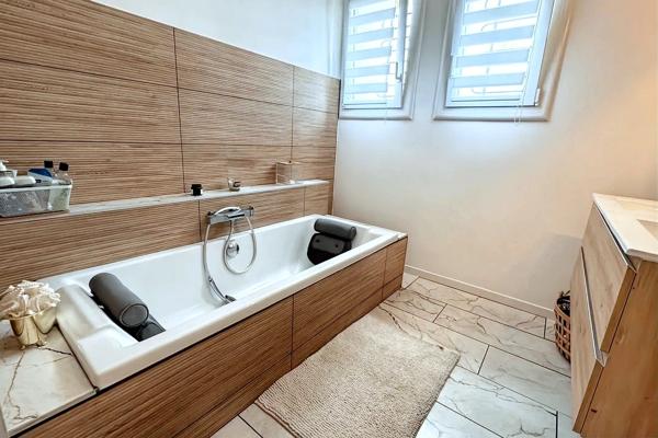 Sorgues (84700) Maison Sorgues 7 pièce(s) 180 m2