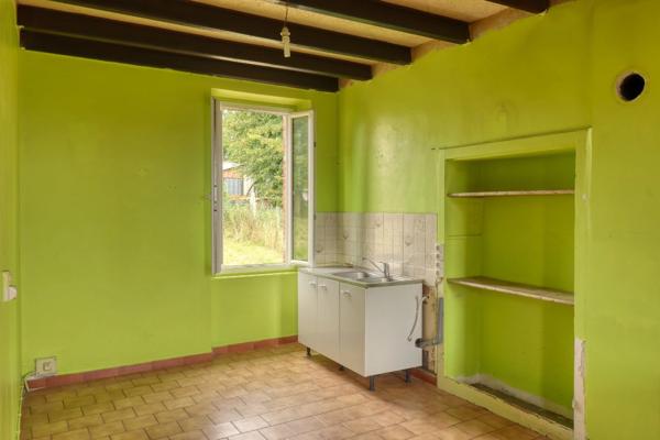 Maison en pierre 3 pièces avec vue dégagée à petit prix à Messeix, Puy-de-Dôme