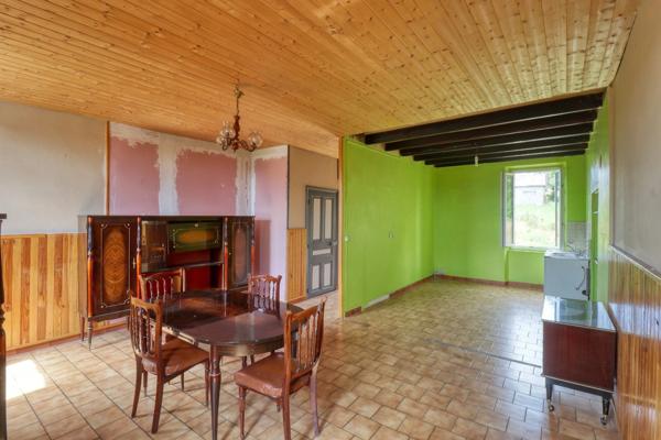 Maison en pierre 3 pièces avec vue dégagée à petit prix à Messeix, Puy-de-Dôme