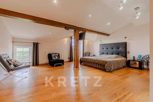 Domaine de prestige de 560 m² habitables – 50 hectares – 5 suites parentales – Piscine – Dépendances