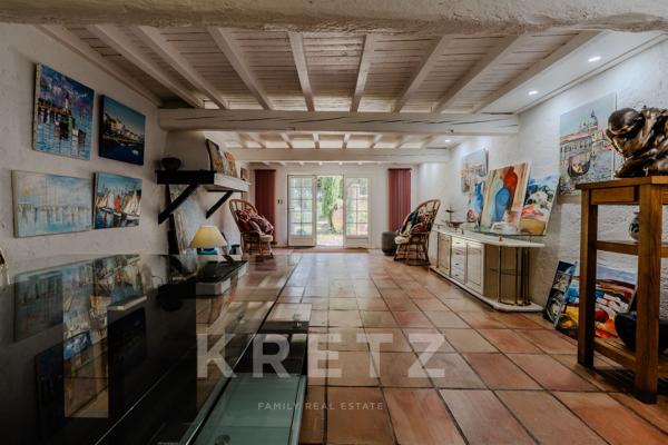 Domaine de prestige de 560 m² habitables – 50 hectares – 5 suites parentales – Piscine – Dépendances