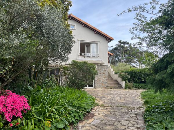 Maison familiale à Saint-Marc-sur-Mer -4 chambres + bureau -140m² - Terrain de 727 m²