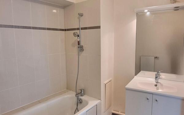 Appartement à vendre    3 pièces • 62,70 m2 Rosny-sous-Bois