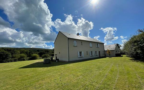 Maison à vendre    11 pièces •  Doville