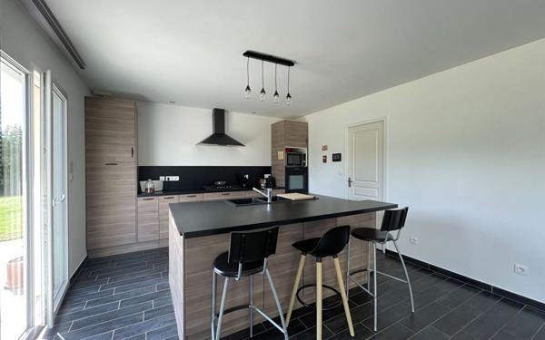 Maison à vendre    11 pièces •  Doville