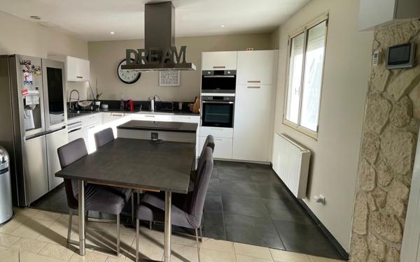 Maison à vendre    5 pièces • 127,26 m2 Grézieu-la-Varenne