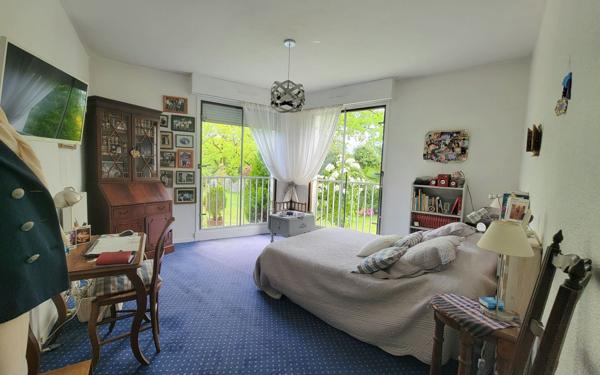 Appartement à vendre    5 pièces • 121 m2 Pau