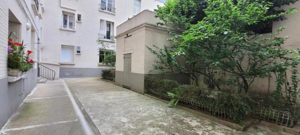 Courbevoie (92400) Appartement T2 plein de charme à COURBEVOIE