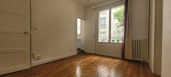 Courbevoie (92400) Appartement T2 plein de charme à COURBEVOIE