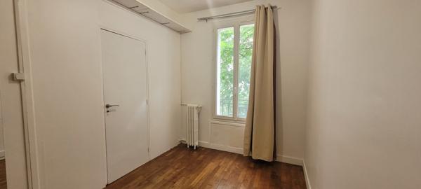 Courbevoie (92400) Appartement T2 plein de charme à COURBEVOIE