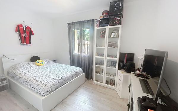 Maison à vendre    6 pièces • 1 606 m2 Valbonne