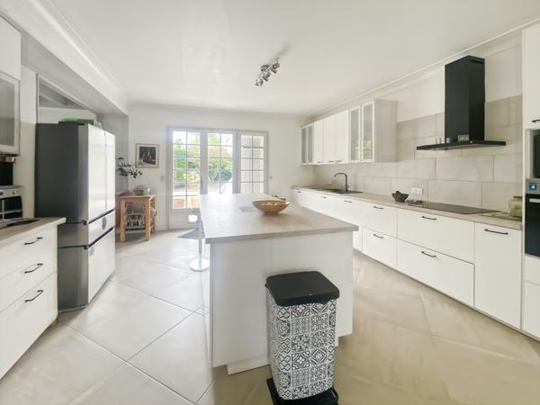 GRANDE MAISON DE PLAIN PIED AU PARC FEAU A MERIGNAC GIRONDE