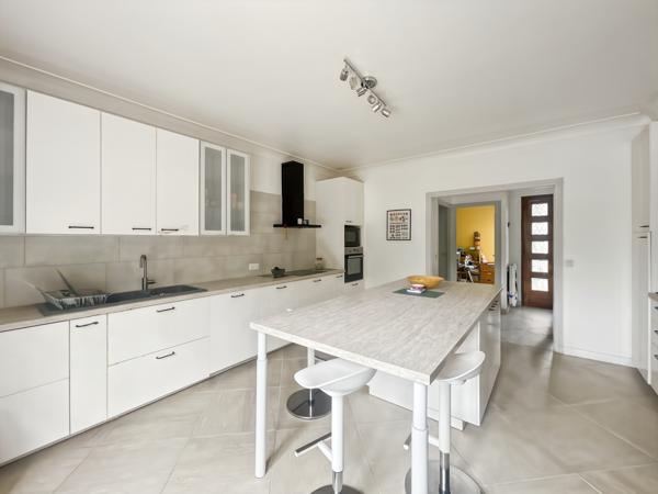 GRANDE MAISON DE PLAIN PIED AU PARC FEAU A MERIGNAC GIRONDE