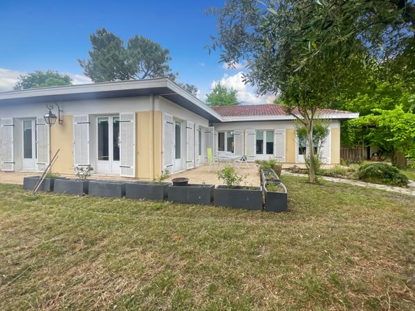 GRANDE MAISON DE PLAIN PIED AU PARC FEAU A MERIGNAC GIRONDE