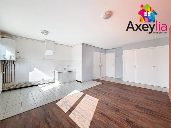 A LOUER - FEURS CENTRE - APPARTEMENT T3