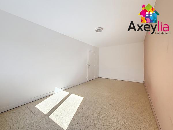 A LOUER - FEURS CENTRE - APPARTEMENT T3