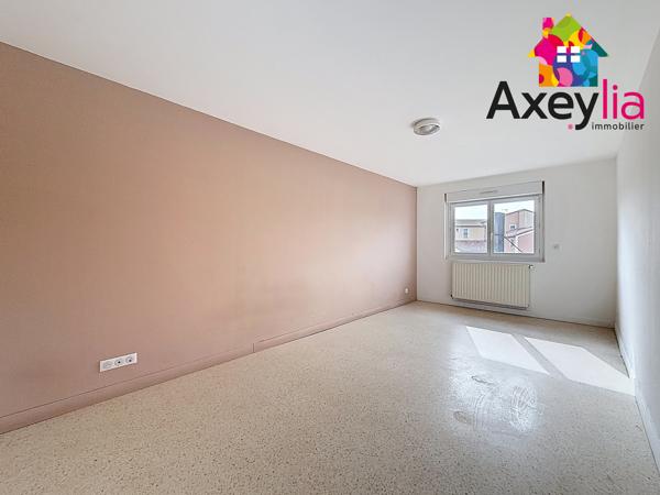 A LOUER - FEURS CENTRE - APPARTEMENT T3