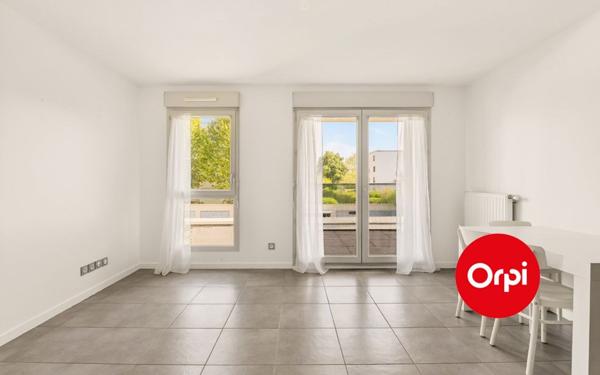 Appartement à vendre    2 pièces • 43 m2 Saint-Priest