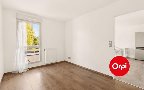 Appartement à vendre    2 pièces • 43 m2 Saint-Priest