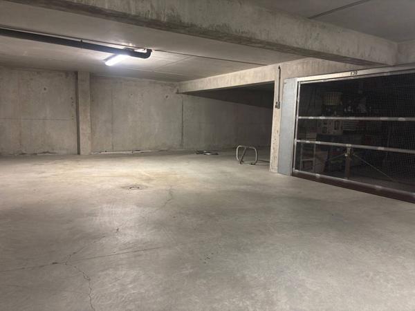 PARKING/GARAGE à ROYAN