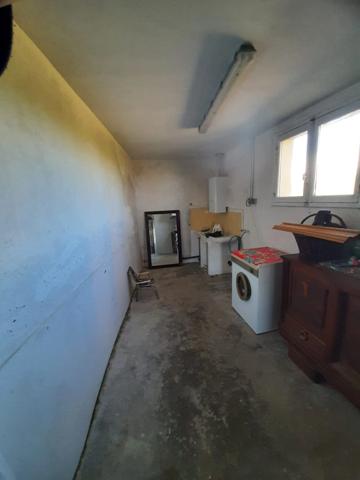 Ancienne ferme de 1796 sur 4,7 Hectares, dépendances, vue sur les Pyrénées.