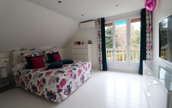 Maison à vendre    7 pièces •  Bondoufle