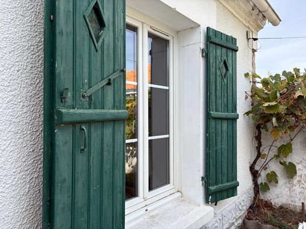 Maison Saint Gilles Croix De Vie 2 ch et garage sur terrain arboré et clos