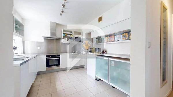 Vente                                                      Maison
                        
                     7 pièces                      155 m2                     à Verneuil-sur-Seine