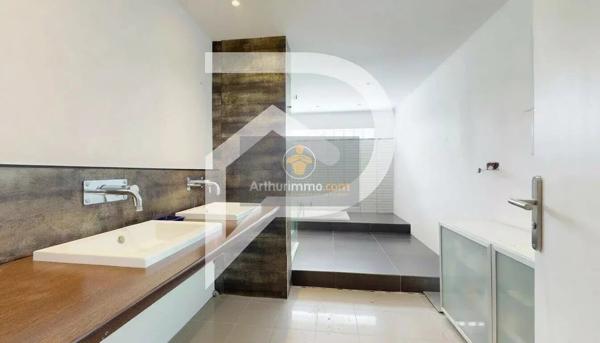 Vente                                                      Maison
                        
                     7 pièces                      155 m2                     à Verneuil-sur-Seine