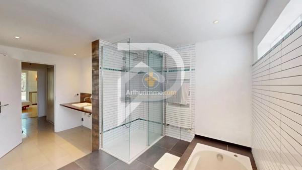 Vente                                                      Maison
                        
                     7 pièces                      155 m2                     à Verneuil-sur-Seine