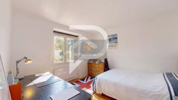 Vente                                                      Maison
                        
                     7 pièces                      205 m2                     à L'Étang-la-Ville