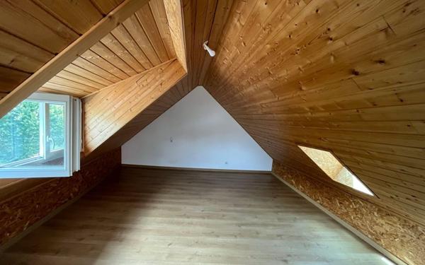 Maison à louer    3 pièces •  Esclanèdes